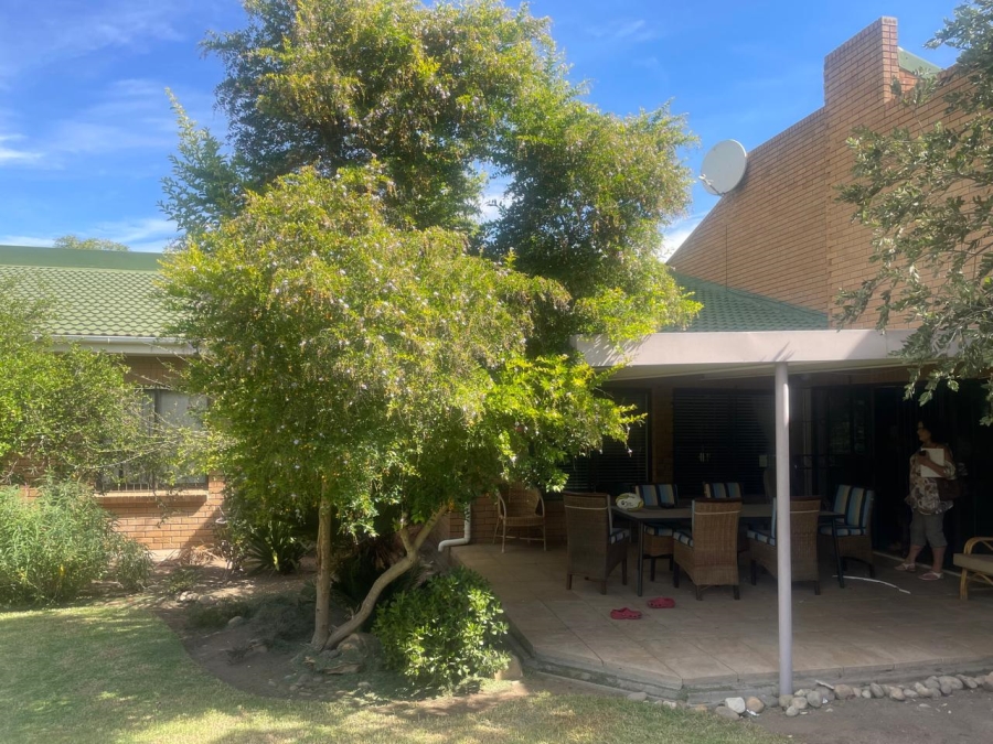 5 Bedroom Property for Sale in Porterville Western Cape